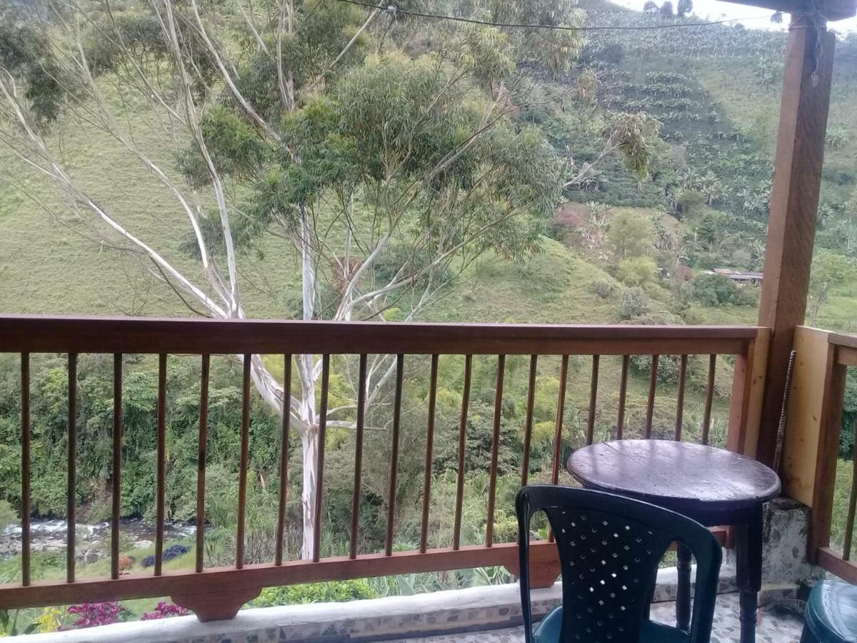 Hotel Dulce Campestre คาร์ดิน ภายนอก รูปภาพ
